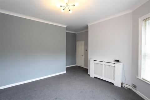 2 bedroom flat to rent, Snowdon Road, Bournemouth