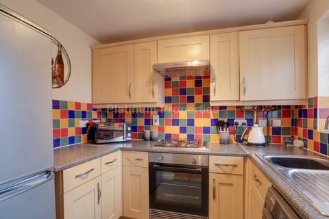 2 bedroom end of terrace house to rent, Columbine Road, Ely