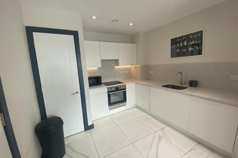 2 bedroom apartment to rent, The Strand, Drury Lane, Liverpool