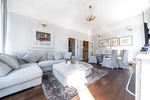 Flat D, Blakeney Hall, 1 Blakeney Road, Beckenham, BR3 1HA