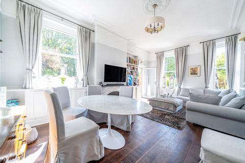 Flat D, Blakeney Hall, 1 Blakeney Road, Beckenham, BR3 1HA