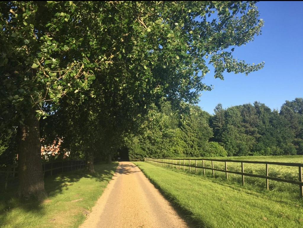 Private Driveway To Merks Hall  Barn.jpeg