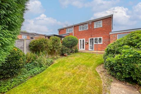 4 Crane Close, Warwick, CV34 5HB
