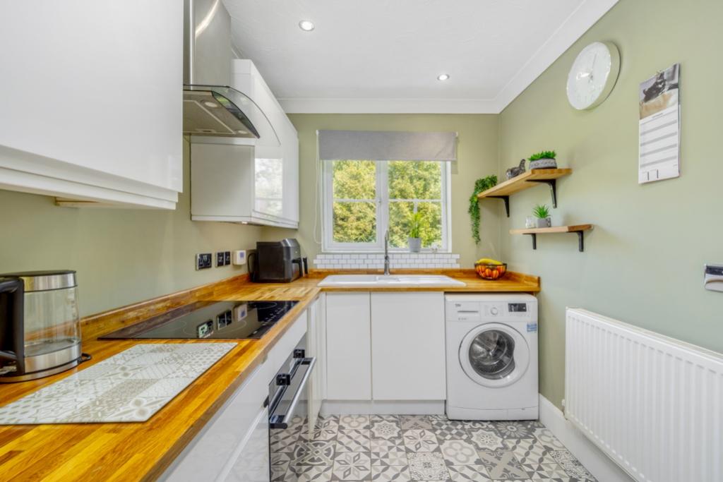 28 Churchgate (Sutterton)-18
