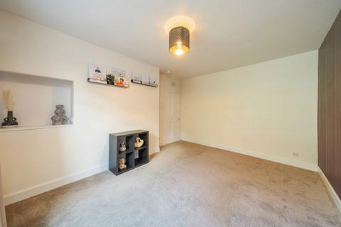 2 bedroom flat for sale, Glebe Park, Strathmiglo, KY14