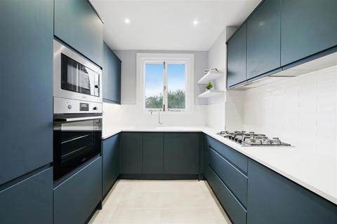 3 bedroom apartment to rent, Gondar Gardens, West Hampstead