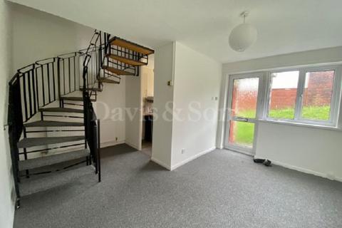 1 bedroom end of terrace house for sale, Parkwood Drive, Bassaleg, Newport. NP10 8JT