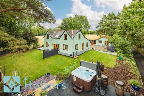 undefined, Llanhamlach, Brecon