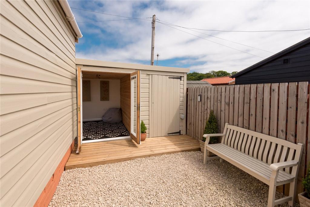 24 Chalet, Belhaven