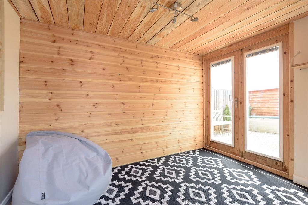 24 Chalet, Belhaven