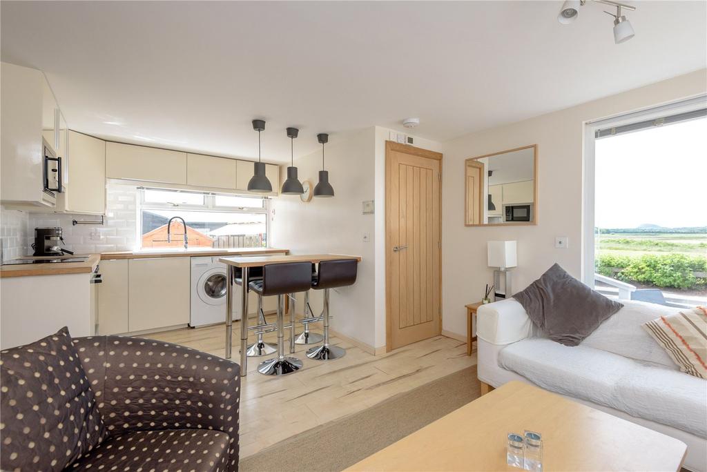 24 Chalet, Belhaven