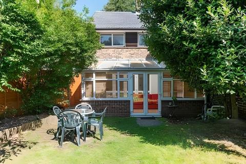 4 bedroom terraced house to rent, Stourhead Close, Southfields, SW19