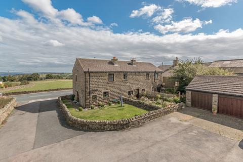 2 bedroom terraced house for sale, Lower Whiteshaw Mews, Denholme, Bradford, West Yorkshire, BD13