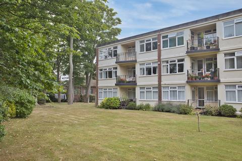 2 bedroom flat for sale, Lord Warden Avenue, Walmer, CT14