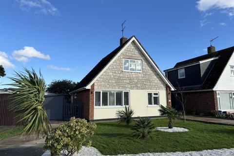 3 bedroom detached house for sale, Sandbank Road, Lowestoft