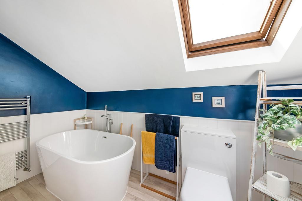 Bedroom one en suite
