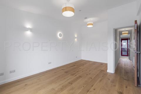 3 bedroom apartment to rent, Newlands Quay, Wapping, E1W