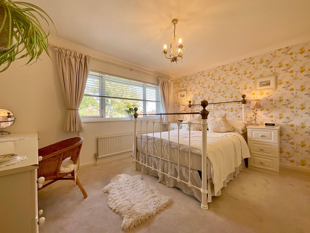 Meadow Way, Stone, ST15 3 bed semidetached house for sale £269,950