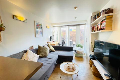 undefined, 167 Green Lanes, London N16