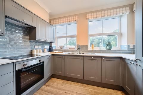 1 bedroom apartment for sale, 16 Woodfield House, Chichester