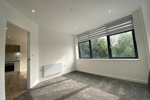 1 bedroom apartment to rent, London Road, Surrey TW18