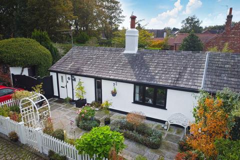 2 bedroom semi-detached bungalow for sale, Knob Hall Lane, Southport PR9