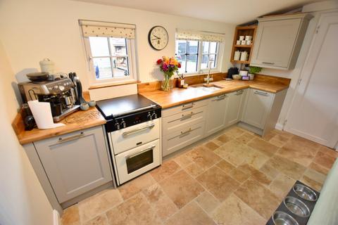 3 bedroom cottage for sale, Newland Cottage, Hunningham, Leamington Spa