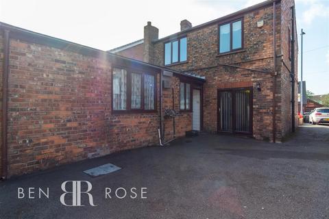 3 bedroom apartment for sale, Pepper Lane, Standish, Wigan