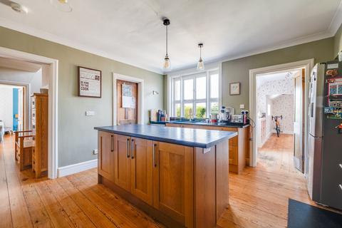 Alpha Cottage Wrexham Road, Pulford, Chester, CH4 9DG