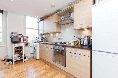 2 bedroom flat to rent, Helix Road, SW2