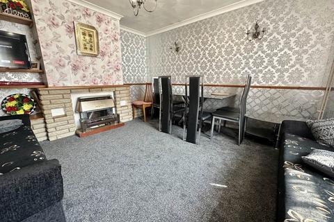 3 bedroom semi-detached house for sale, Poynters Road, Luton LU4