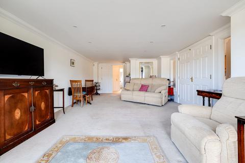 2 bedroom flat for sale, Victoria Crescent, Queenscourt Victoria Crescent, CH4