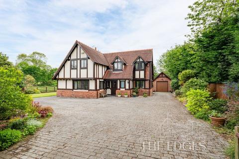 4 bedroom detached house for sale, Park Lane, Littleton, CH3