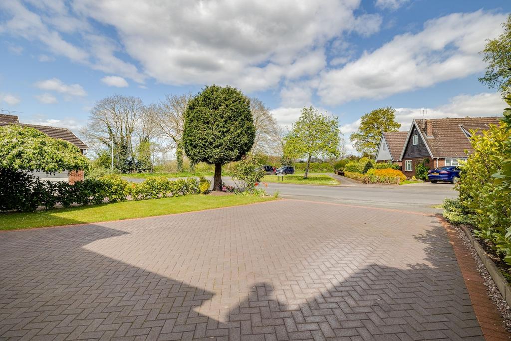 Dee Road, Chester CH2 4 bed detached house for sale £525,000