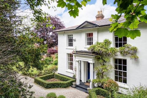 3 Brookfield Drive, Chester, CH2 2EF
