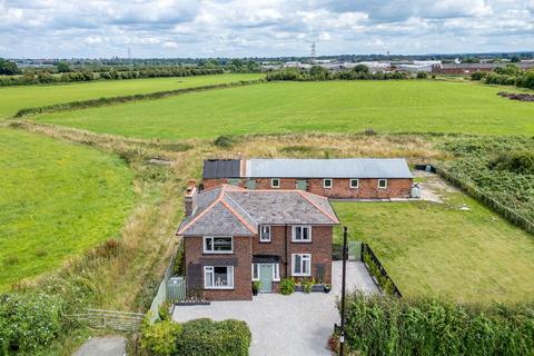 3 bedroom detached house for sale, Flint Road, Chester CH4