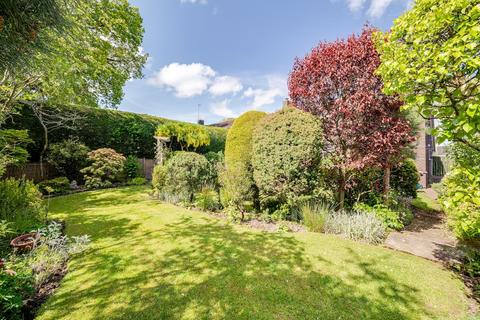 4 bedroom detached house for sale, Spinney End, Chester CH3