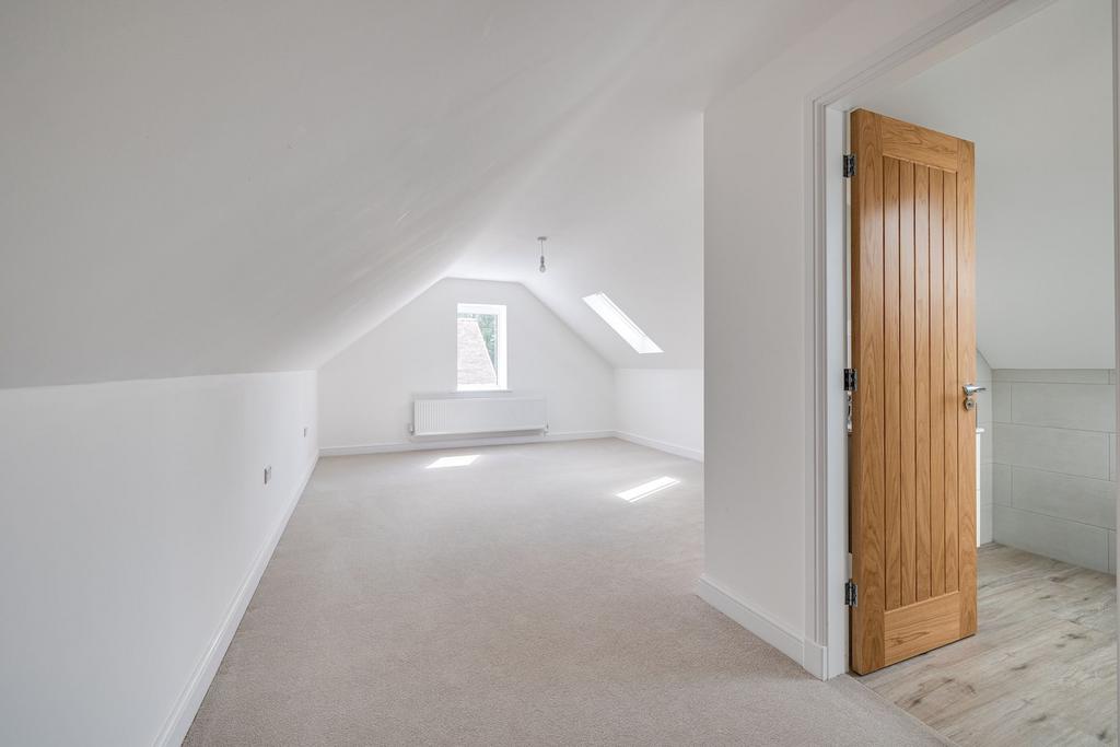 Upstairs bedroom/ dressing room