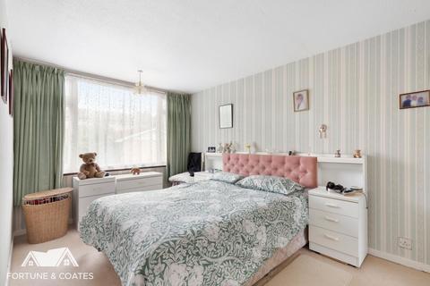 246 Berecroft, Harlow, CM18 7SQ