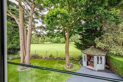 3 Earls Oak, Upton, Chester, CH2 1EX