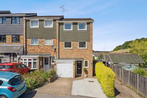 3 bedroom townhouse for sale, Chilton Road, Chesham, Buckinghamshire