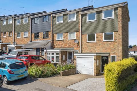 3 bedroom townhouse for sale, Chilton Road, Chesham, Buckinghamshire