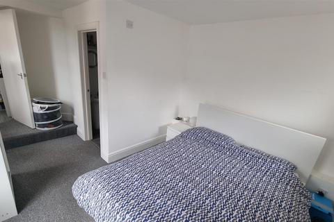 1 bedroom apartment to rent, Warwick Road, Kenilworth