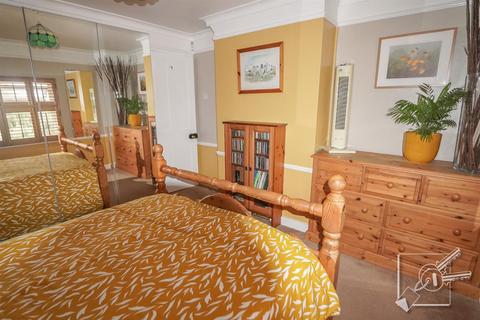 60 Alexandra Road, Gravesend, DA12 2QQ