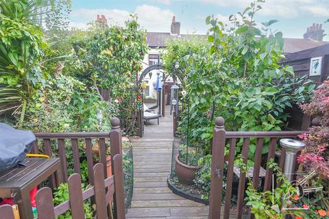 60 Alexandra Road, Gravesend, DA12 2QQ