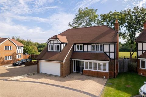 4 bedroom detached house for sale, The Squires, Burgess Hill