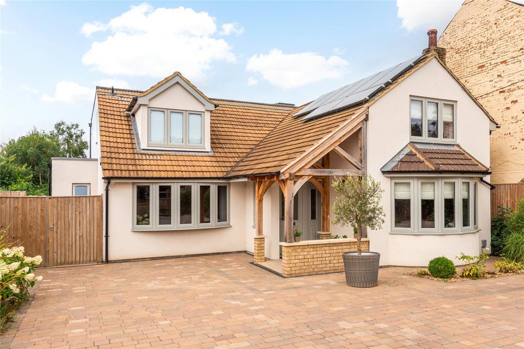 Sundon Road, Harlington, Dunstable... 5 bed detached house for sale £