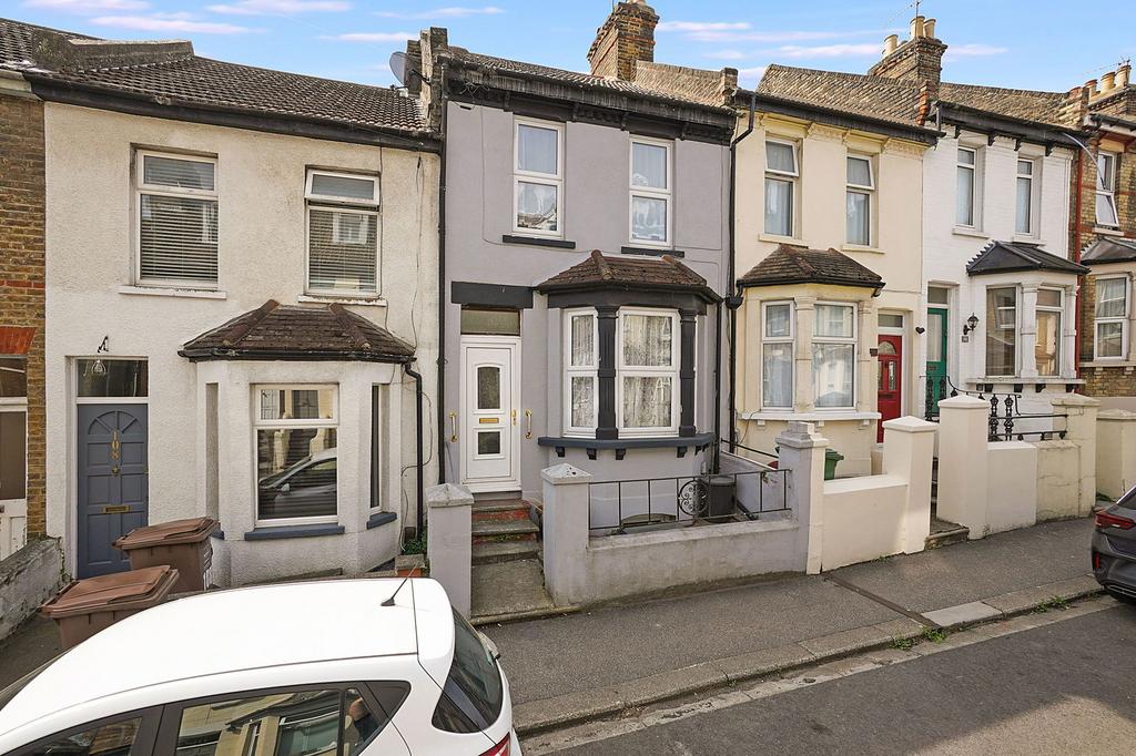 Rochester Avenue, Rochester ME1 3 bed terraced house for sale £290,000