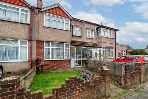 3 bedroom terraced house for sale, Runnymede Crescent, London SW16