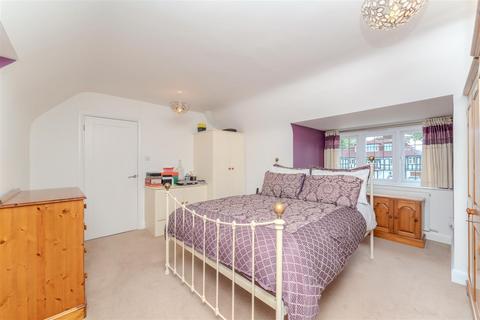 49 Wellesley Avenue, Iver, SL0 9BP